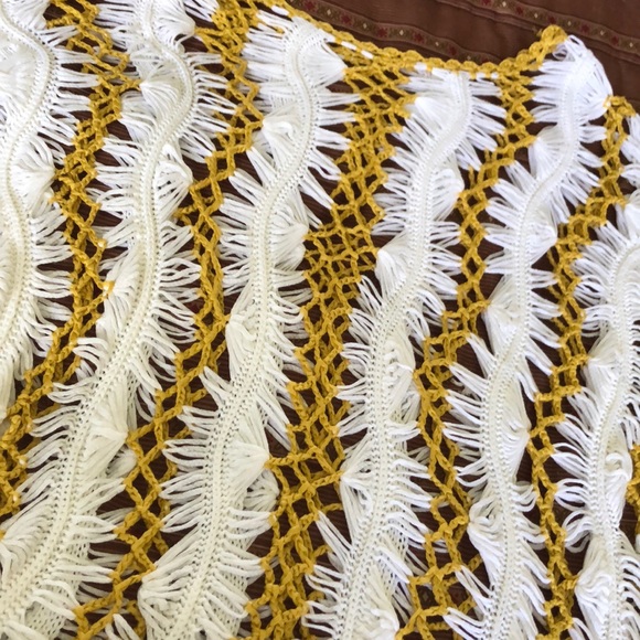 Top - Picture 2 of 2